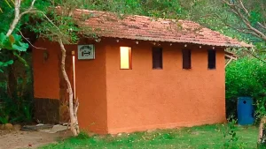 banheiro com duchas quentes